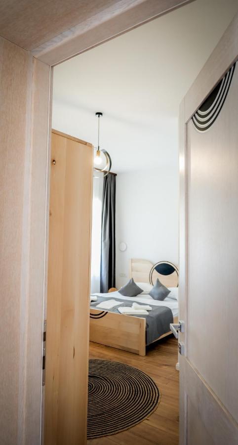 Conacul Olarilor Bed & Breakfast Baia de Fier Exterior photo