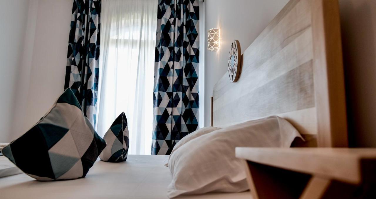 Conacul Olarilor Bed & Breakfast Baia de Fier Exterior photo