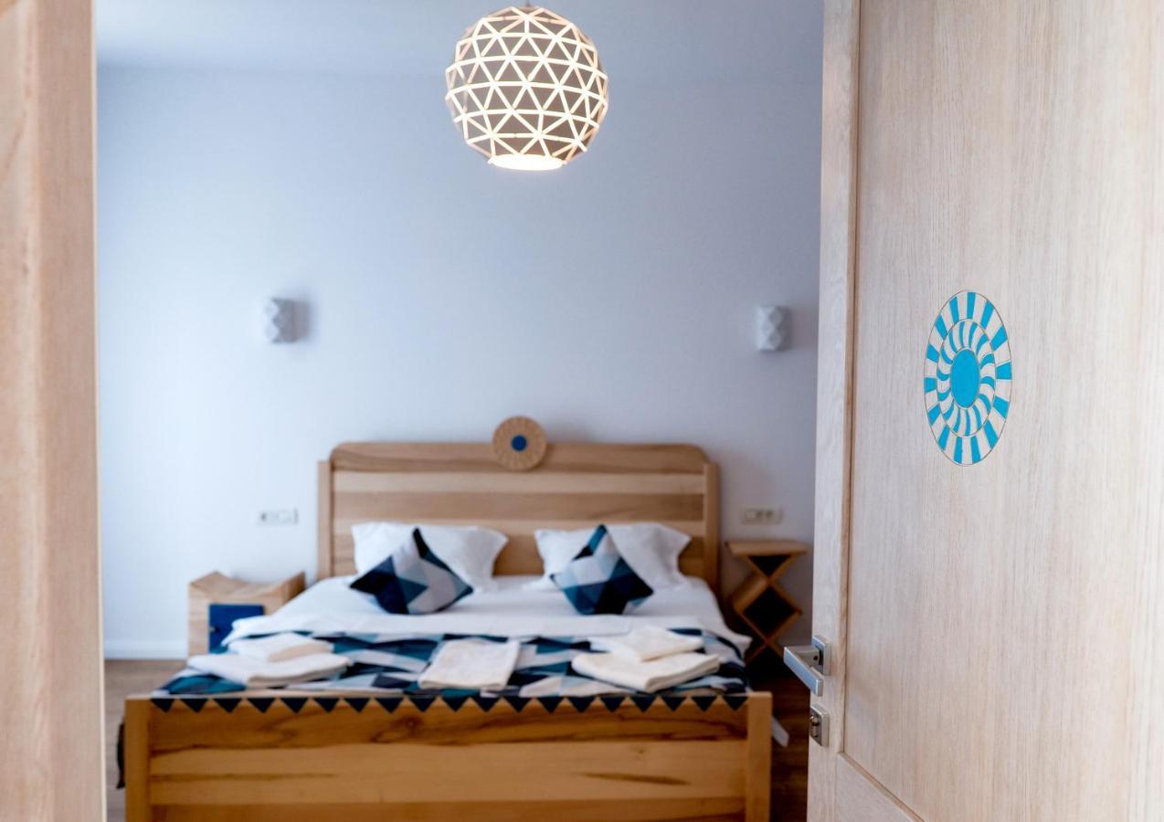 Conacul Olarilor Bed & Breakfast Baia de Fier Exterior photo